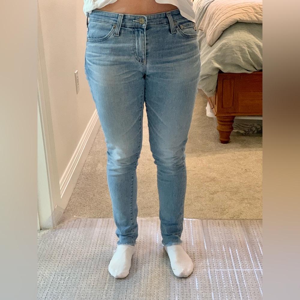 AG size 25R The Legging Ankle. Super skinny ankle. Raw hem.